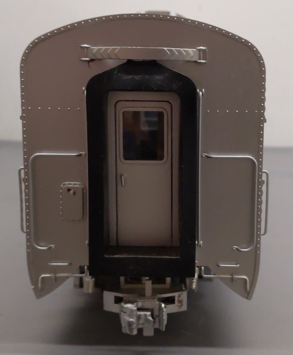 USA Trains R31007 Santa Fe Aluminum Vista Dome Car #505 VG