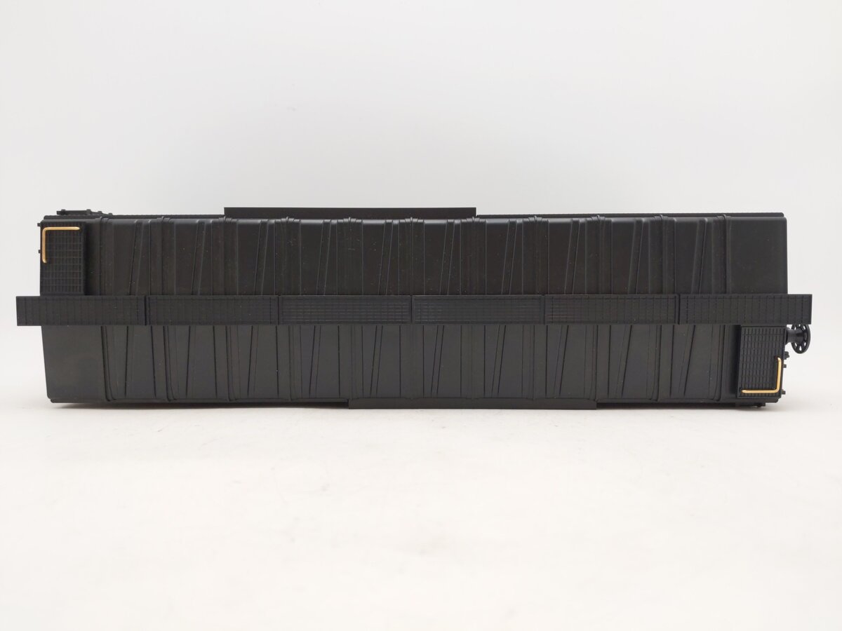 LGB 47910 G Scale Southern Pacific Boxcar #47910 EX/Box