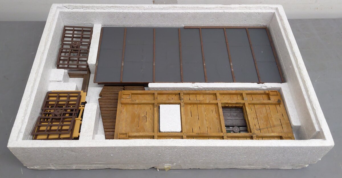 Pola 936 G Scale Bobby's Saw Mill Building Kit LN/Box