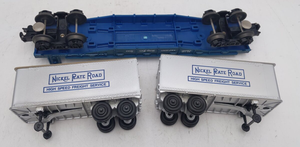 Lionel 6-16307 O Gauge Nickel Plate Road Flatcar with Trailers EX/Box