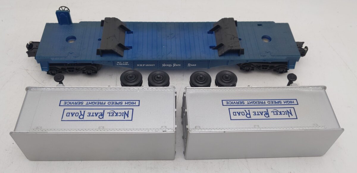 Lionel 6-16307 O Gauge Nickel Plate Road Flatcar with Trailers EX/Box