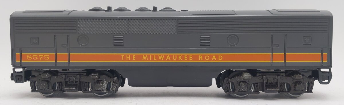 Lionel 6-8575 O Milwaukee Road Non-Powered B Unit Diesel Locomotive VG/Box