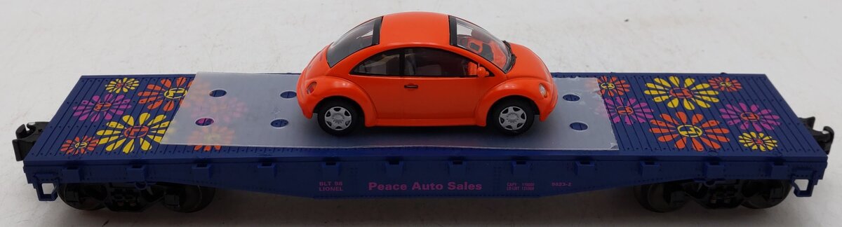 Lionel 6-19444 O Gauge Peace Auto Sales Flatcar with Volkswagen Bug EX/Box