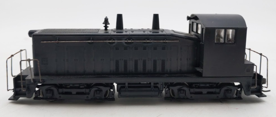 Athearn 4001 HO Undecorated SW7 COW Powered Diesel Switcher LN/Box