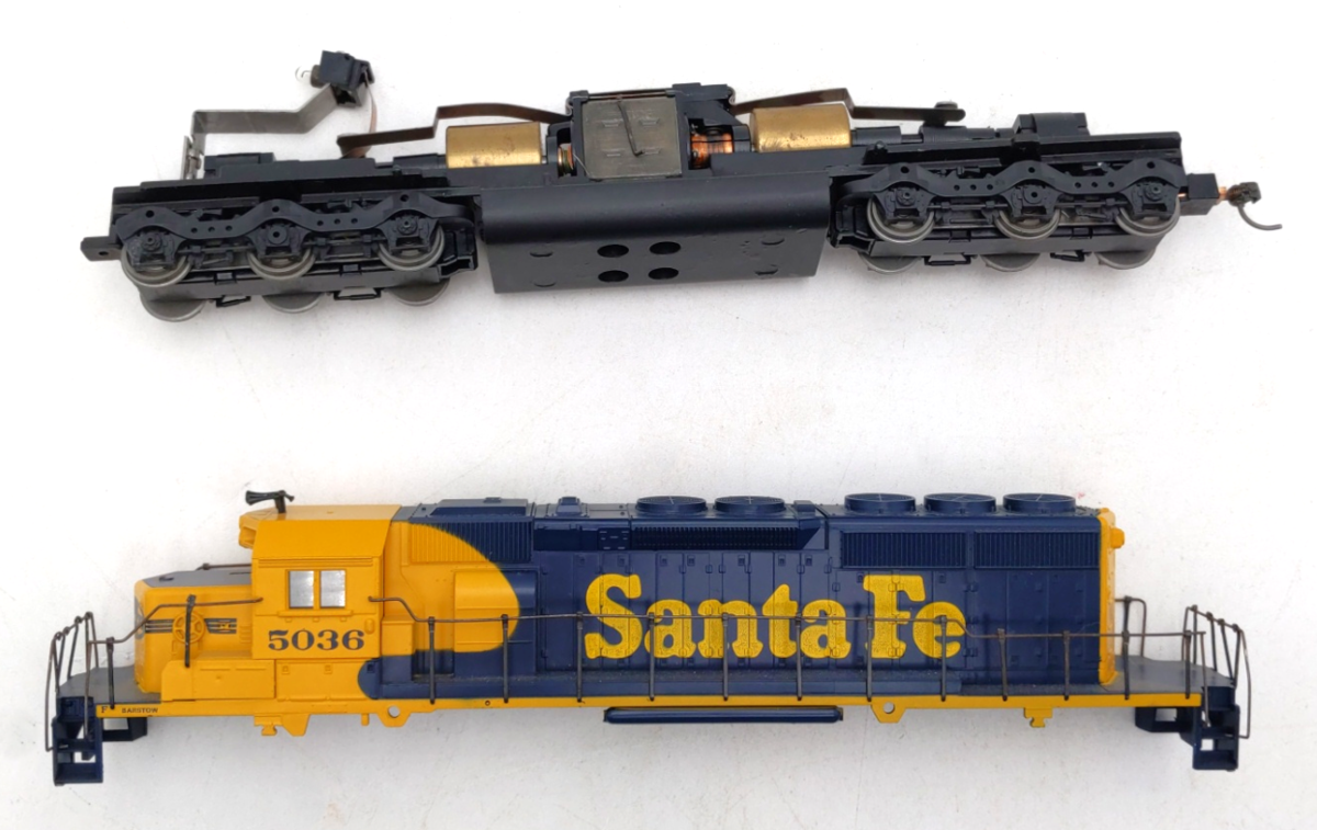 Athearn 4401 HO Santa Fe Powered SD40-2 Diesel Locomotive #5036 VG/Box