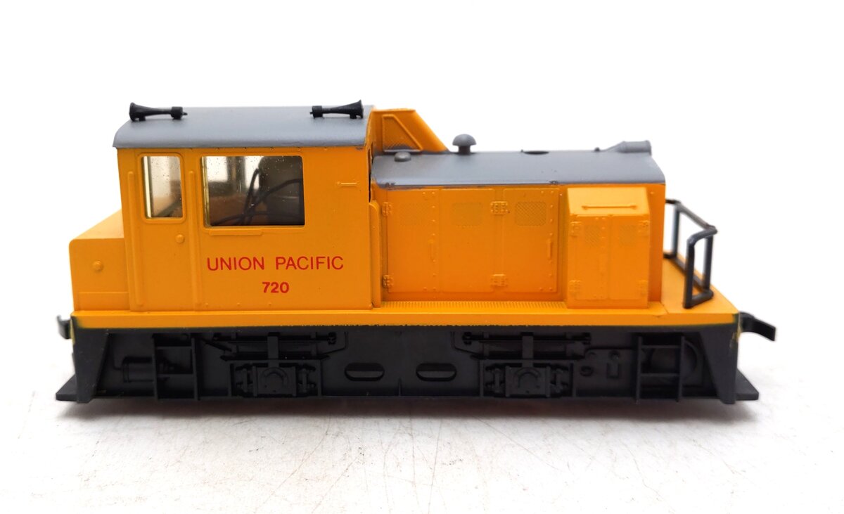 Mehano 486 HO Union Pacific Switcher MDT Locomotive #720 EX/Box