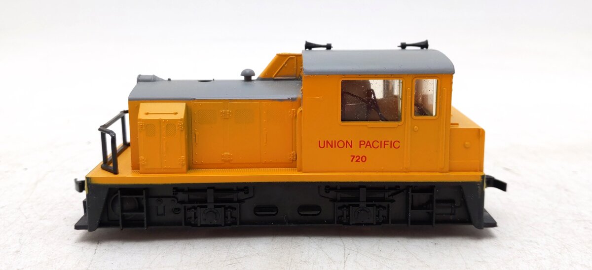 Mehano 486 HO Union Pacific Switcher MDT Locomotive #720 EX/Box