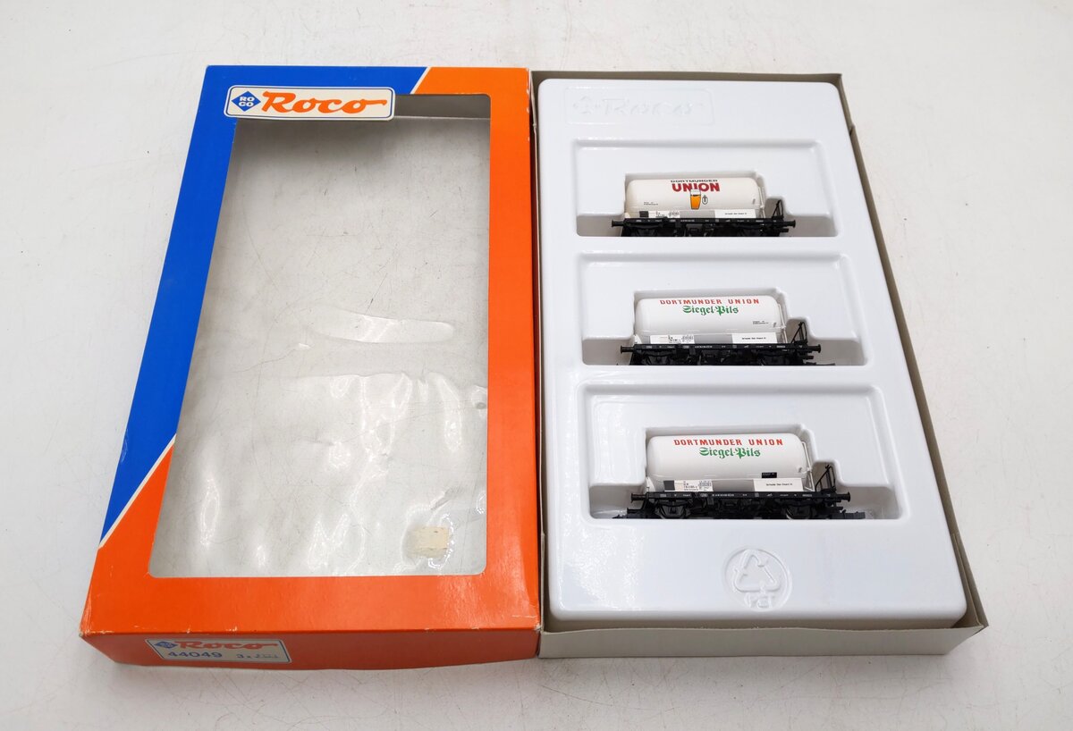 Roco 44049 HO Scale German Railroad DB Tank Car Set (Set of 3) LN/Box