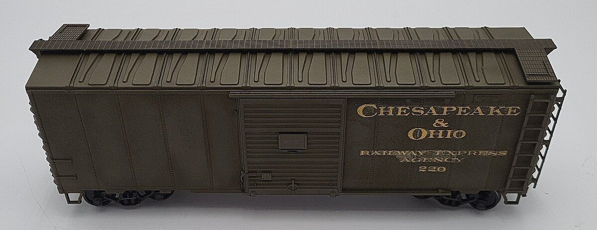 Atlas O Scale Chesapeake and Ohio Boxcar #220 2-Rail VG