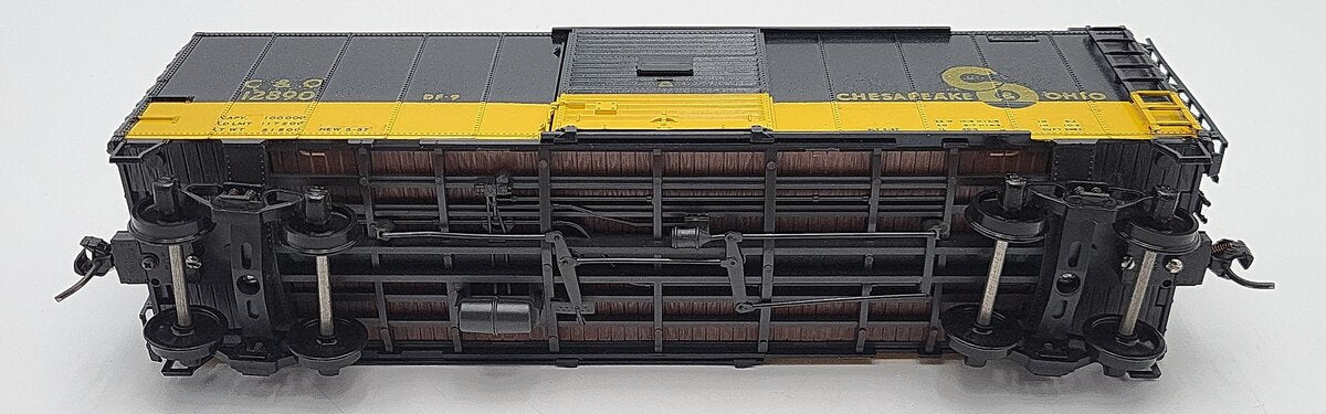 Atlas O scale Chesapeake and Ohio Boxcar #12890 2-Rail LN