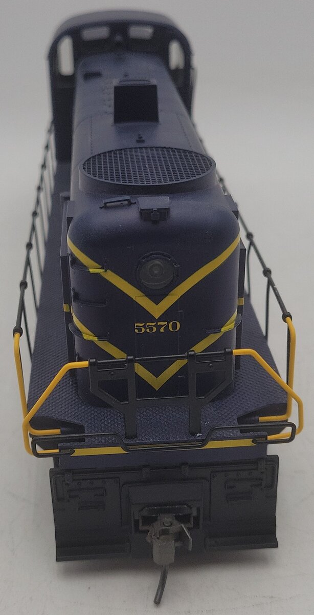 Weaver 5549-S O Scale Chesapeake & Ohio RS-3 Diesel Locomotive #5570 - 2-Rail EX/Box