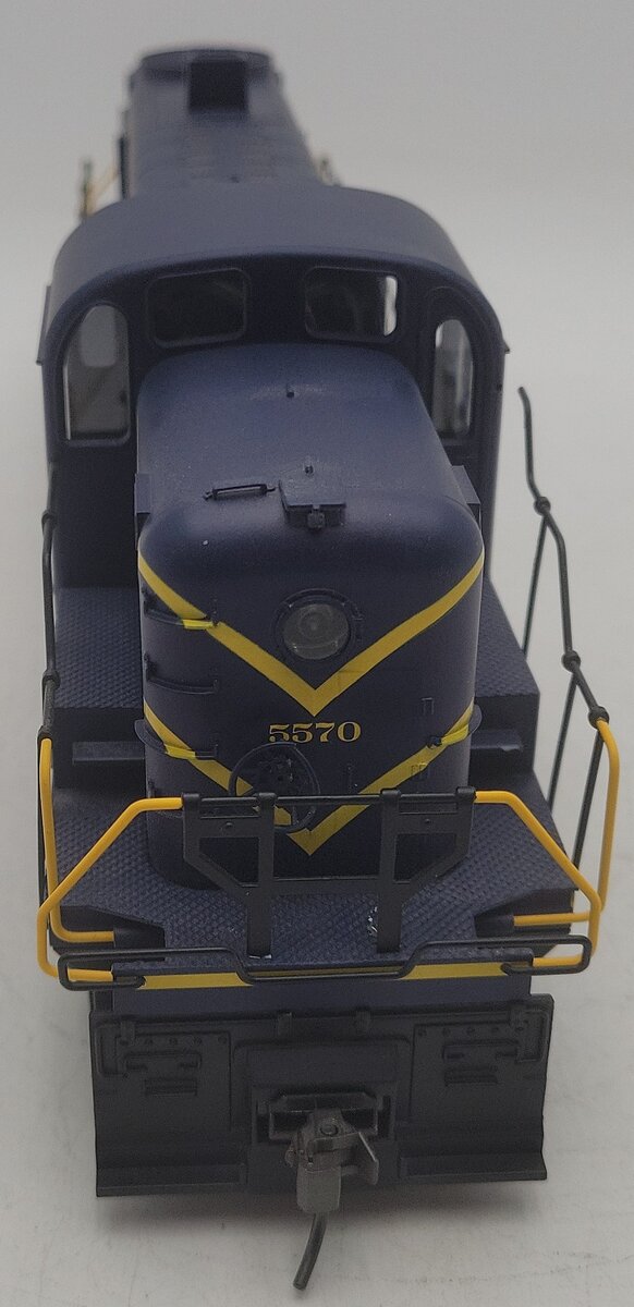 Weaver 5549-S O Scale Chesapeake & Ohio RS-3 Diesel Locomotive #5570 - 2-Rail EX/Box