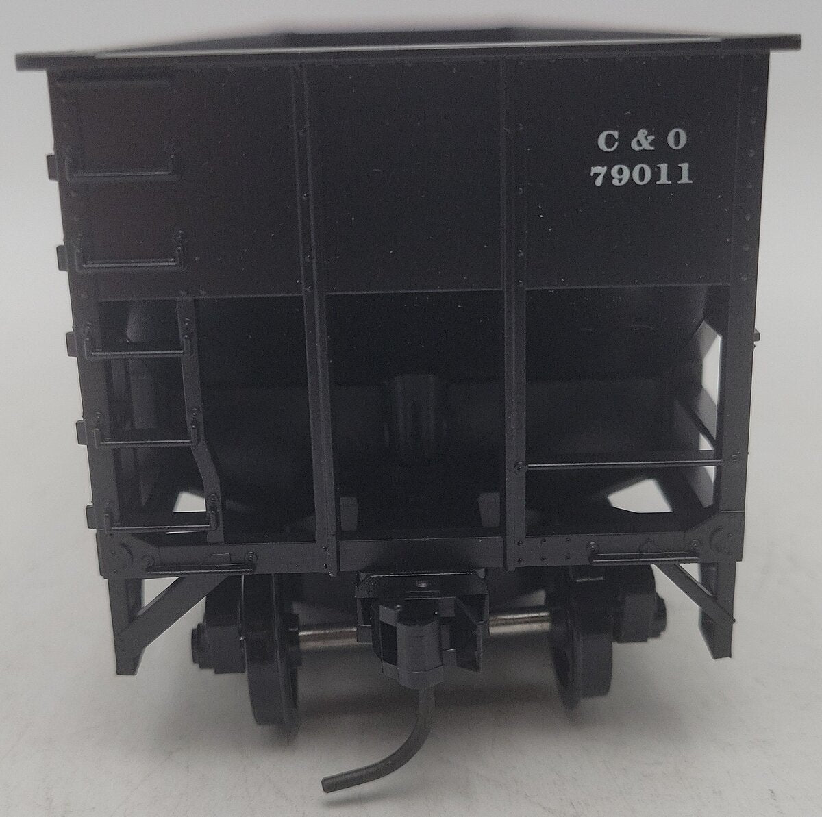 Weaver U3810 O Scale Chesapeake & Ohio Hopper Car #79011 (2-Rail) EX/Box
