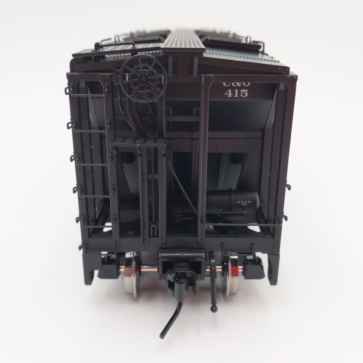 Atlas 9358-2 O Scale Chesapeake & Ohio Covered Hopper #415 (2-Rail) EX/Box