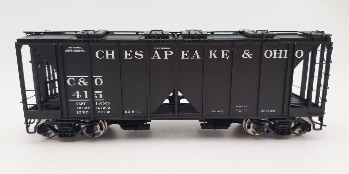 Atlas 9358-2 O Scale Chesapeake & Ohio Covered Hopper #415 (2-Rail) EX/Box