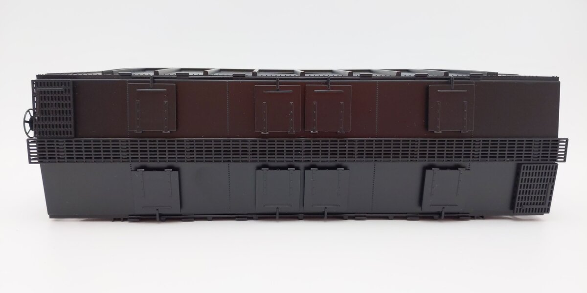 Weaver U19001S O Scale Chesapeake & Ohio AC-2 Covered Hopper #1900 (2-Rail) EX/Box