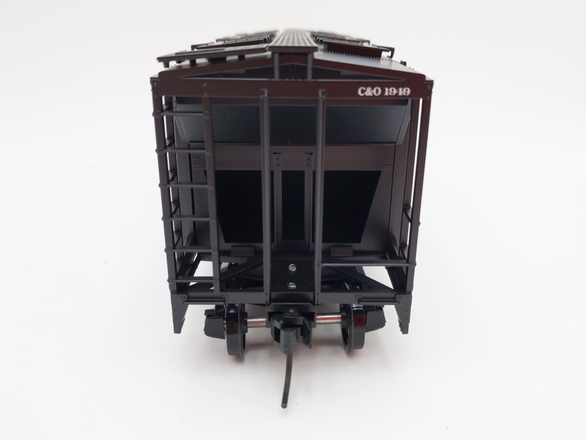 Weaver U19001S O Scale Chesapeake & Ohio AC-2 Covered Hopper #1949 (2-Rail) EX/Box
