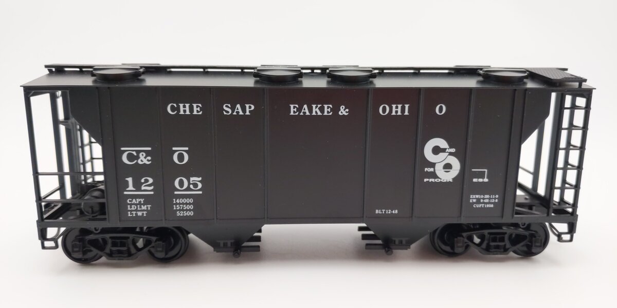 Weaver O Scale Chesapeake & Ohio PS-2 Covered Hopper #1205 (2-Rail) LN/Box