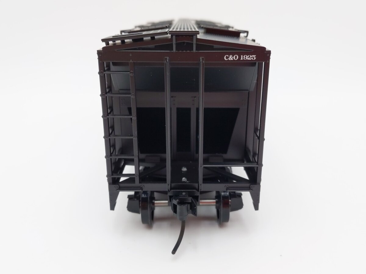 Weaver U19001S O Scale Chesapeake & Ohio AC-2 Covered Hopper #1925 (2-Rail) EX/Box