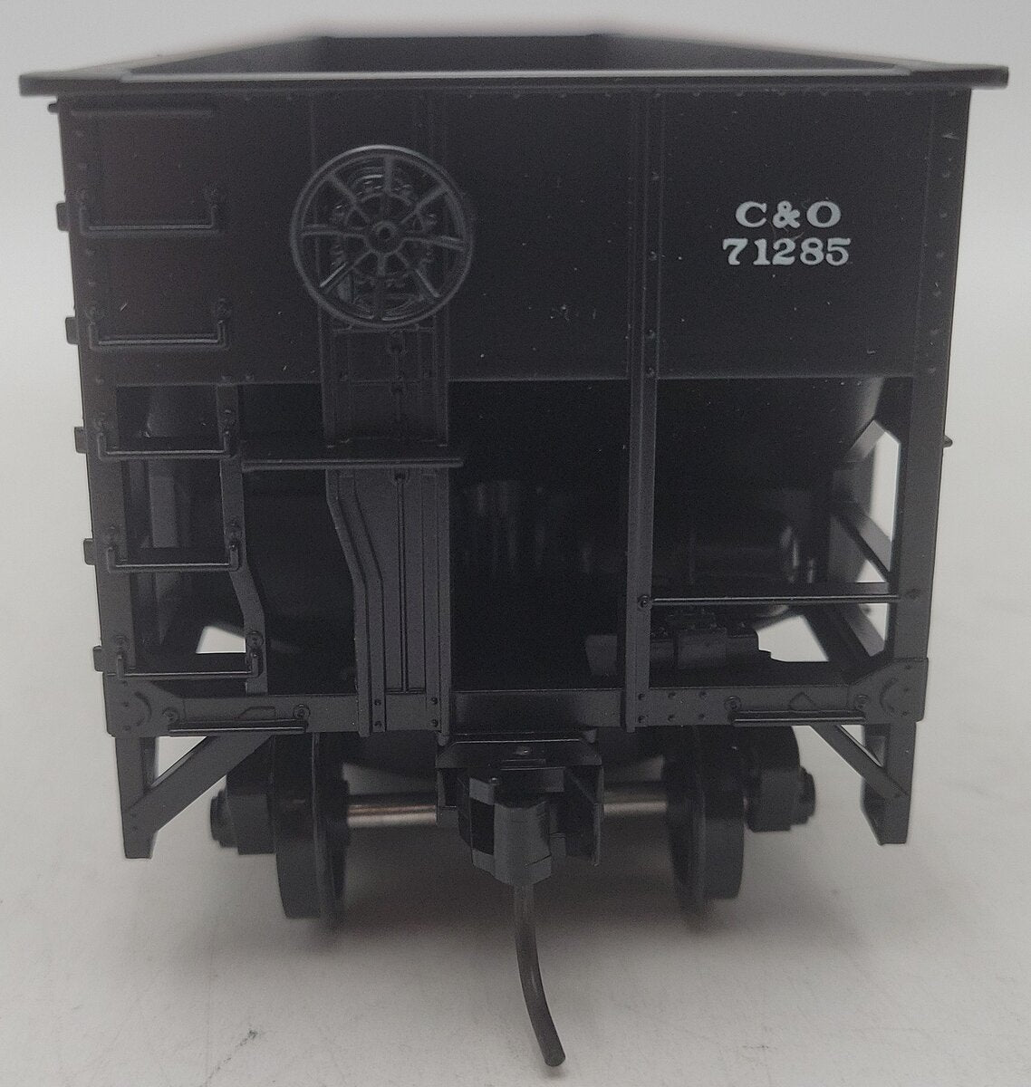 Weaver U2217 O Scale Chesapeake & Ohio Hopper Car #71285 (2-Rail) EX/Box