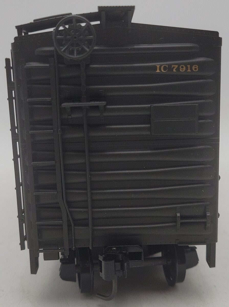 Weaver O Gauge Illinois Central 2-Rail Boxcar #7916 EX/Box