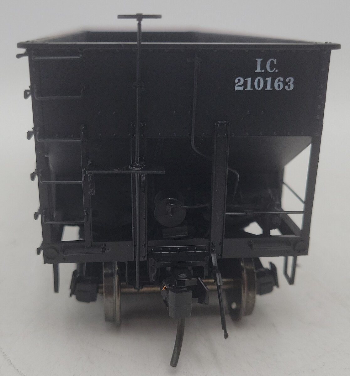 InterMountain 25416S-03 O IC USRA 55-Ton 2-Bay Hopper #210163 (2-Rail) EX/Box