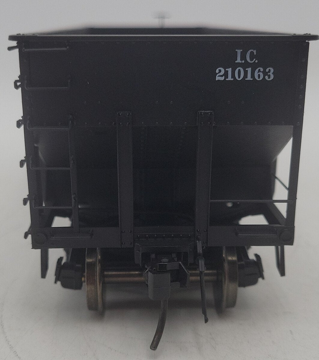 InterMountain 25416S-03 O IC USRA 55-Ton 2-Bay Hopper #210163 (2-Rail) EX/Box