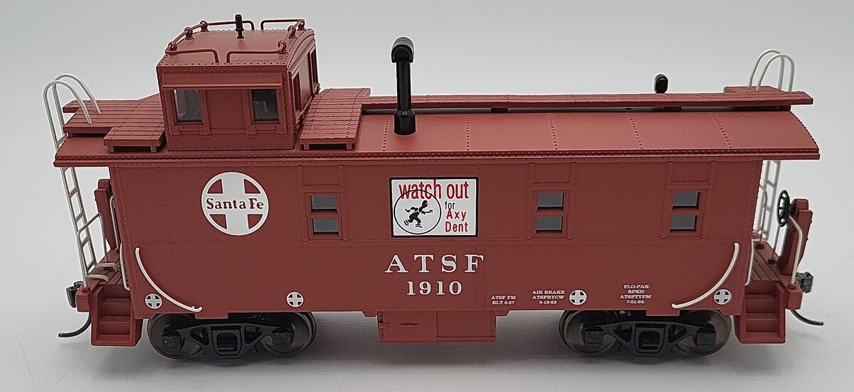 MTH 20-91031 O Scale Santa Fe Extended Vision Caboose #1910 2-Rail LN/Box