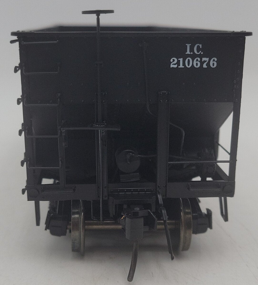 InterMountan 25416S-09 O Gauge Illinois Central 2-Rail Hopper Car #210676 EX/Box