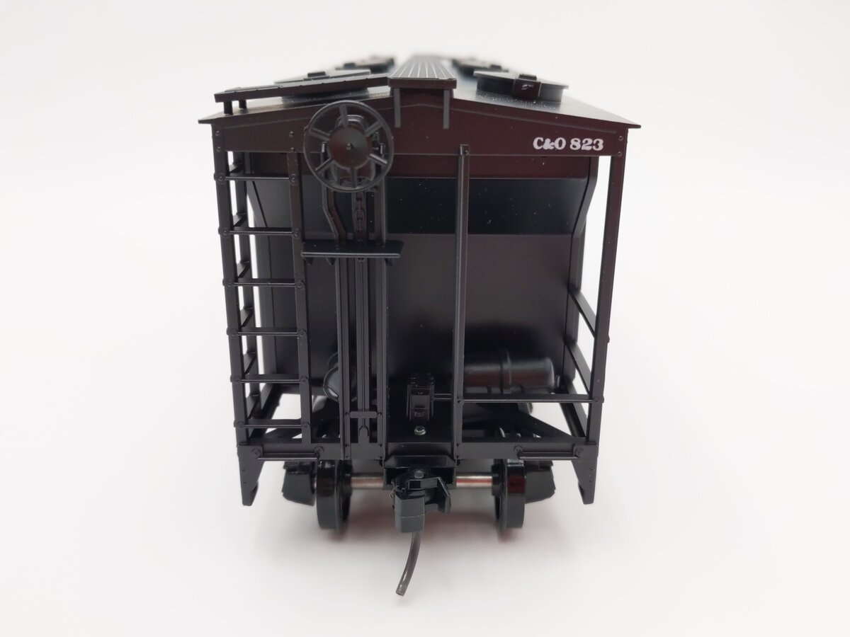 Weaver O Scale Chesapeake & Ohio PS-2 Covered Hopper #823 (2-Rail) EX/Box