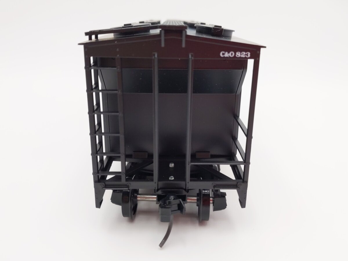 Weaver O Scale Chesapeake & Ohio PS-2 Covered Hopper #823 (2-Rail) EX/Box