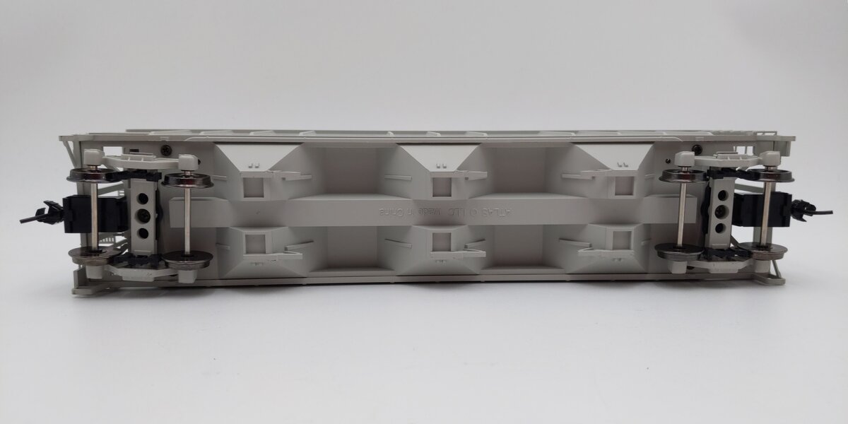 Atlas 2002554-1 O Scale Illinois Central 3-Bay PS-2 Covered Hopper #553303 LN/Box