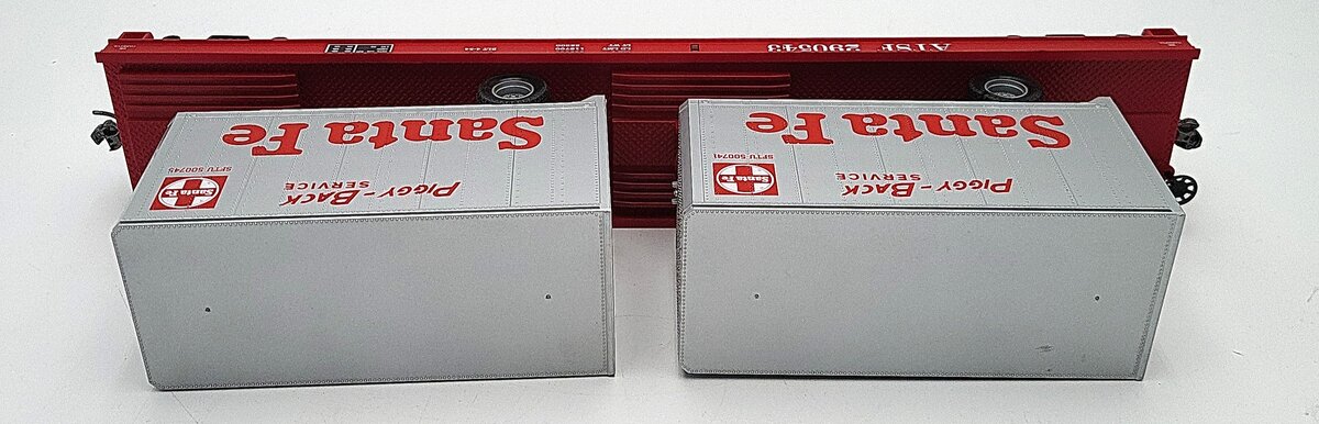 MTH 20-98111 Santa Fe Flatcar with 2 Santa Fe Trailers (2-Rail) EX/Box