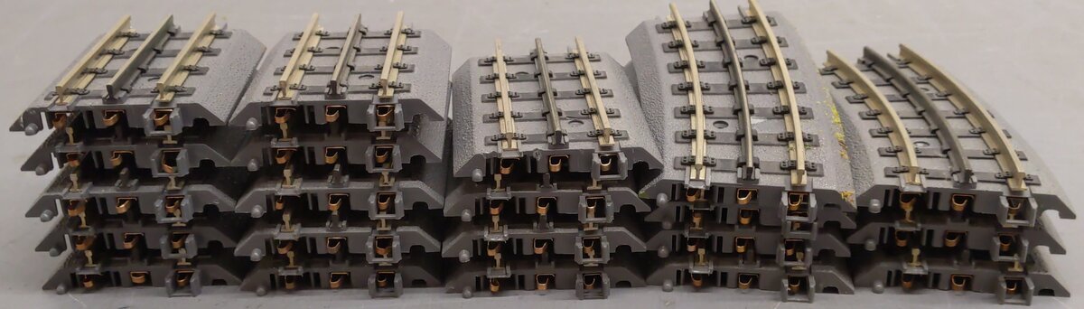 MTH Assorted Real Trax Track Sections 40-1017, 40-1018, 40-1022 [21] VG