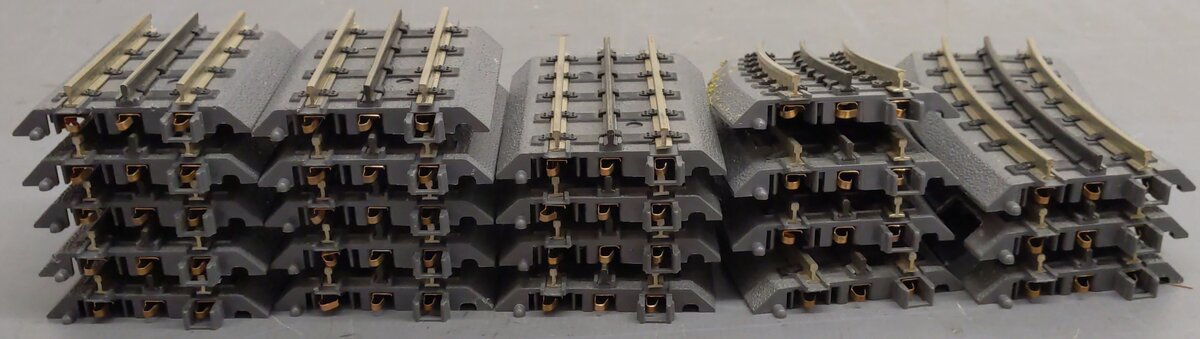 MTH Assorted Real Trax Track Sections 40-1017, 40-1018, 40-1022 [21] VG