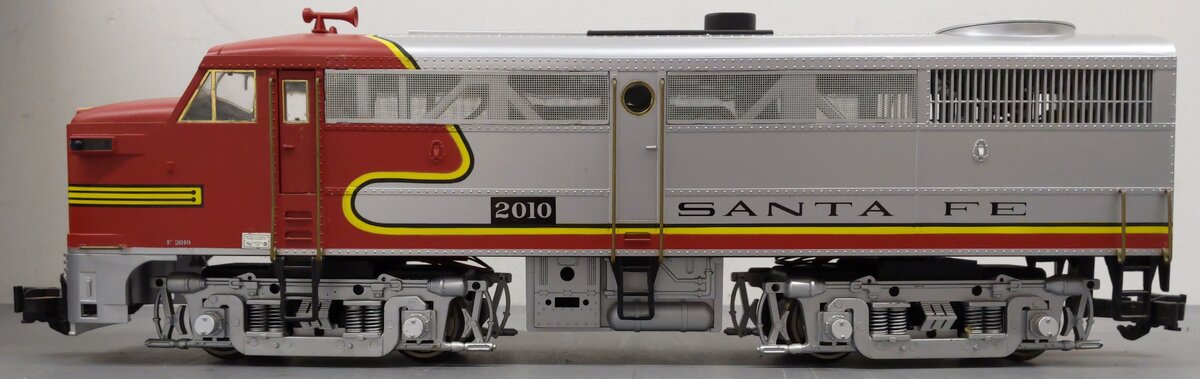 USA Trains REA-22010 G Scale Santa Fe Alco FA-1 Diesel Locomotive #2010 VG