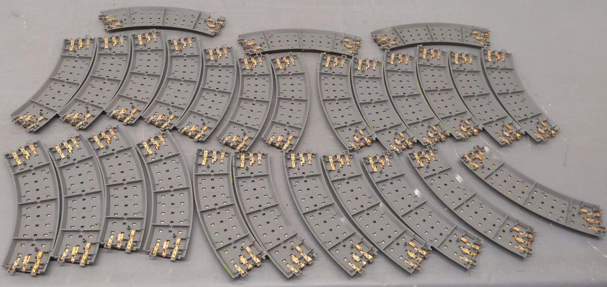 MTH 40-1002 RealTrax O31 Curved Track [27] VG/Box