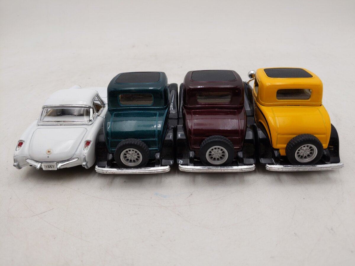Kinsmart 1:34 Scale Assorted Cars [4] EX