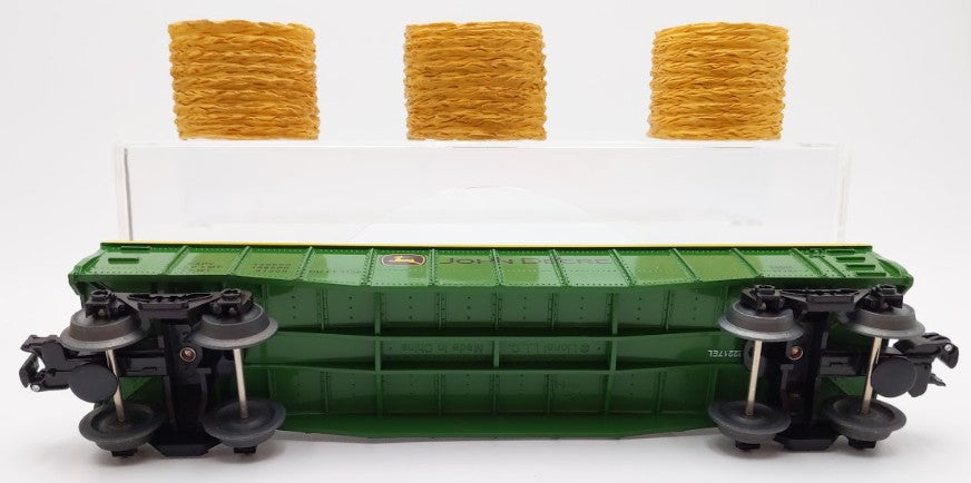 Lionel 6-84482 O Gauge John Deere Gondola with Hay Bails EX/Box