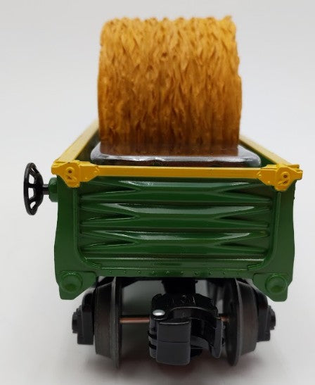 Lionel 6-84482 O Gauge John Deere Gondola with Hay Bails EX/Box