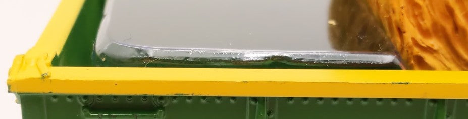 Lionel 6-84482 O Gauge John Deere Gondola with Hay Bails EX/Box