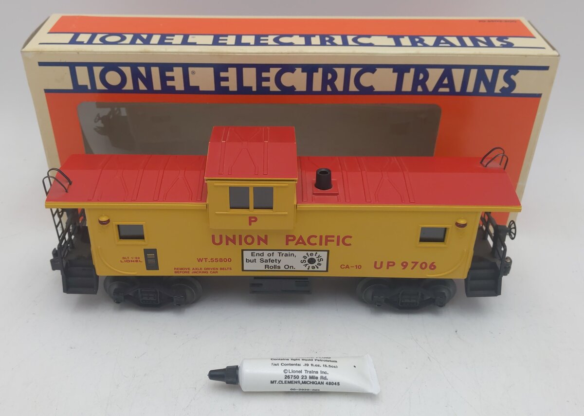 Lionel 6-19706 O Union Pacific Extended Vision Smoking Illuminated Caboose #9706 EX/Box