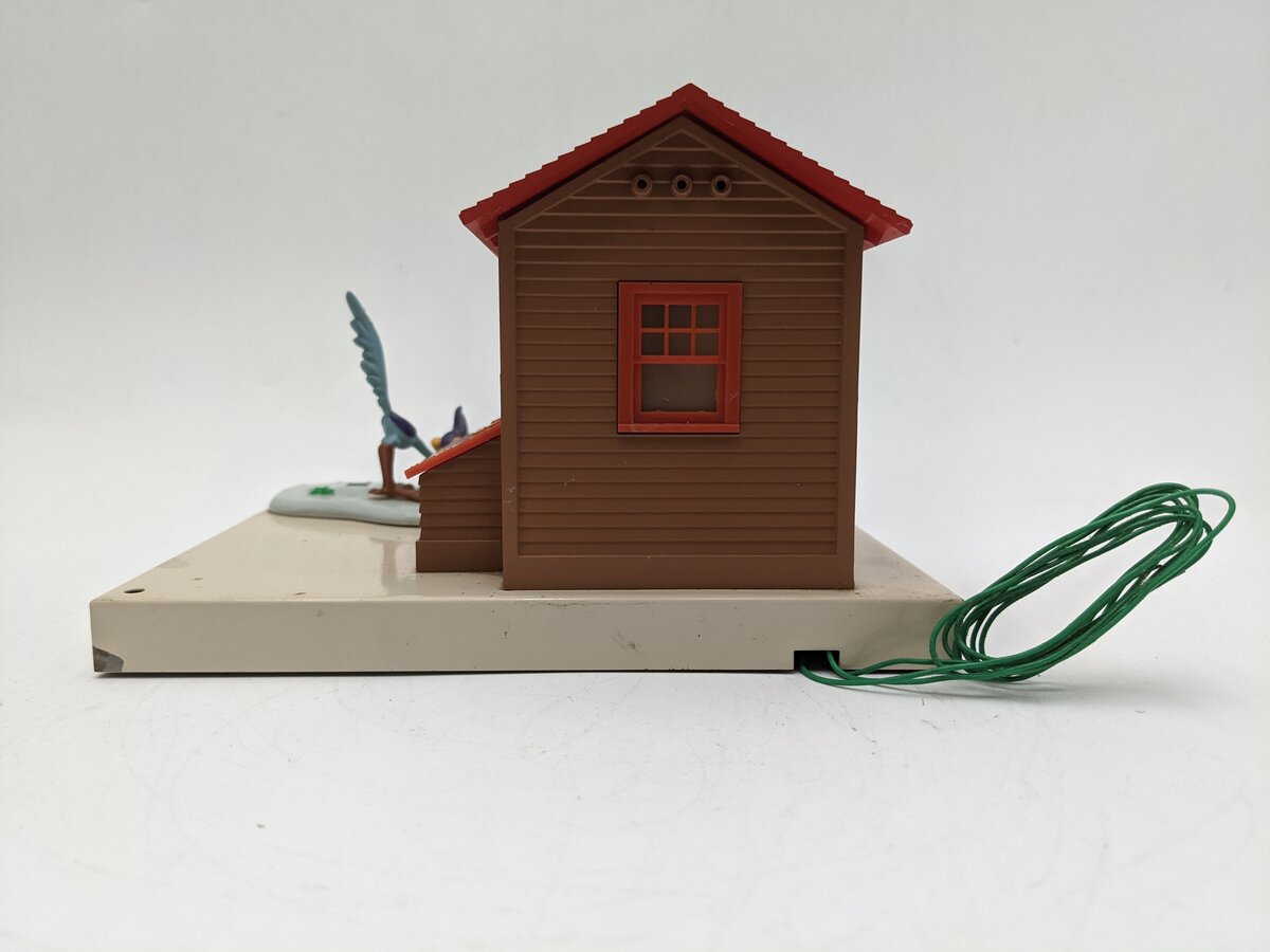 Lionel 6-12955  O Gauge Road Runner & Wile E. Coyote Ambush Shack VG/Box