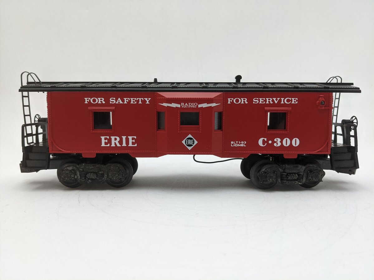 Lionel 6-19719 O Erie Bay Window Caboose W/Illuminated Interior #C-300 VG/Box