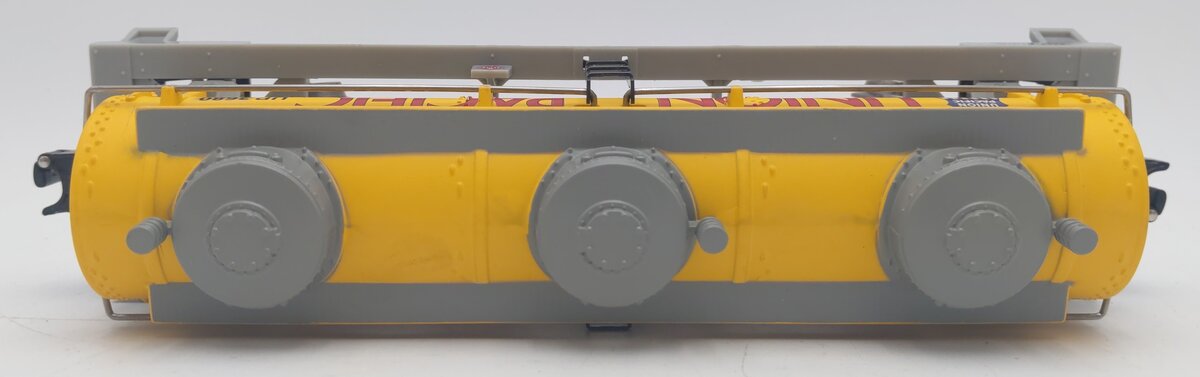 Menards 279-3960 O-Gauge Union Pacific Tank Car #3680 EX/Box