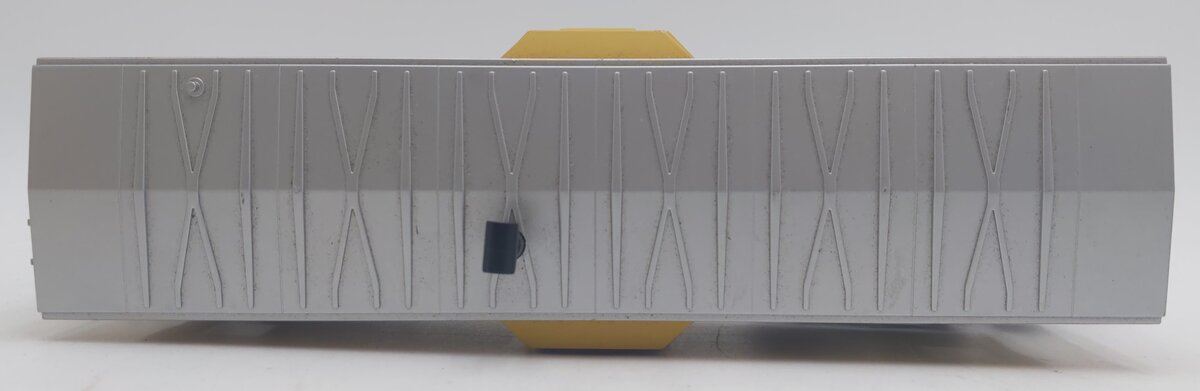 MTH 30-7713 O Gauge Chessie Bay Window Caboose #3027 EX/Box