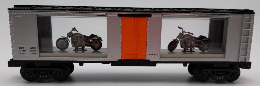 MTH 30-74199 O Gauge Harley 40' Window Boxcar with 2003 V Rods EX/Box