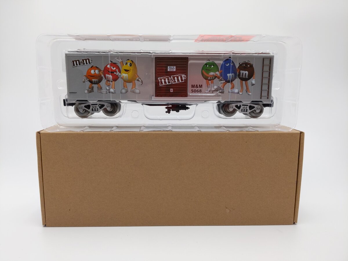 Menards 279-4593 O-Gauge M&M's Boxcar (Silver) #5068 (3-Rail) MT/Box