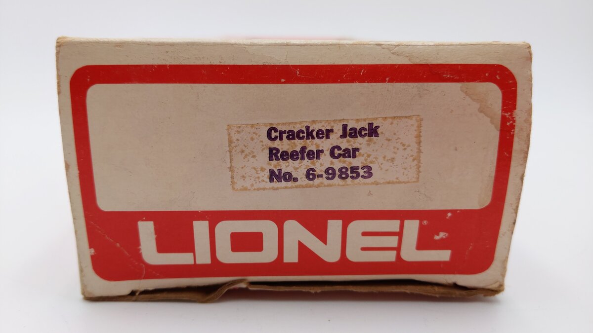 Lionel 6-9853 O Gauge Cracker Jack Billboard Reefer Car (White) EX/Box