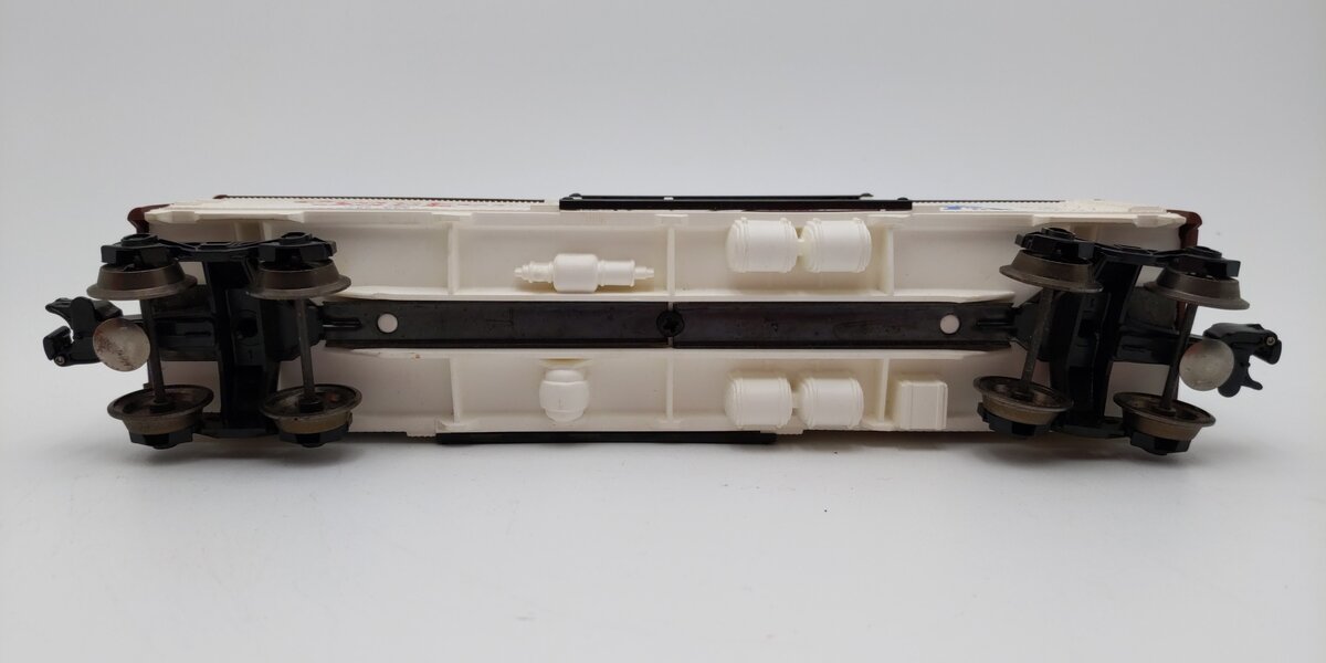 Lionel 6-9853 O Gauge Cracker Jack Billboard Reefer Car (White) EX/Box